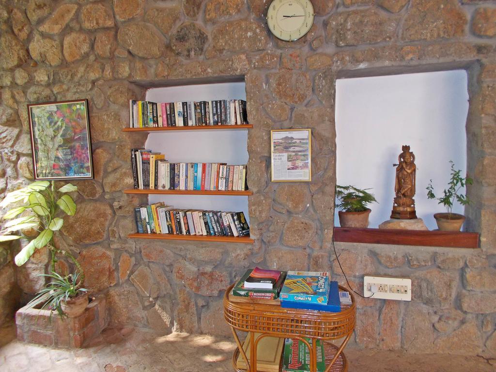 Hôtel Lakeside Dindigul Extérieur photo